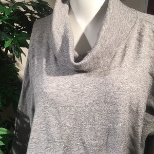 Very cute gray banana republic extra small sweater